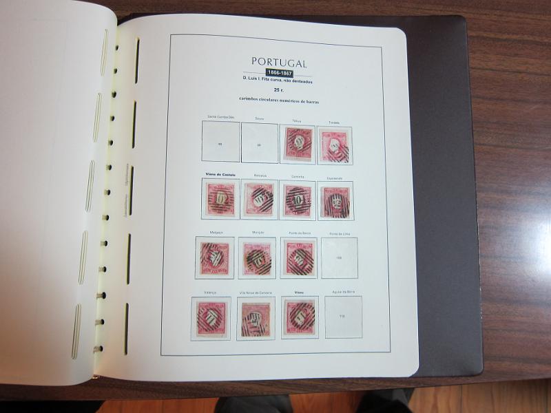 0015 (88).jpg -     Lote:    15      Marcofilia      Lotes Especiais       Descrição:      Portugal.   Colecção especializada de marcas numéricas das 1.ª e 2.ª reformas em selos de 25 reis, desde D. Maria II até D. Luís I, de frente. Lote a ver.        Lote       Valor Base:     &euro; 1.500,00     Valor Venda:     &euro; 3.000,00     